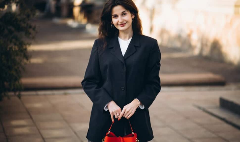 From Casual to Classic: The Best Women's Blazers for Every Season