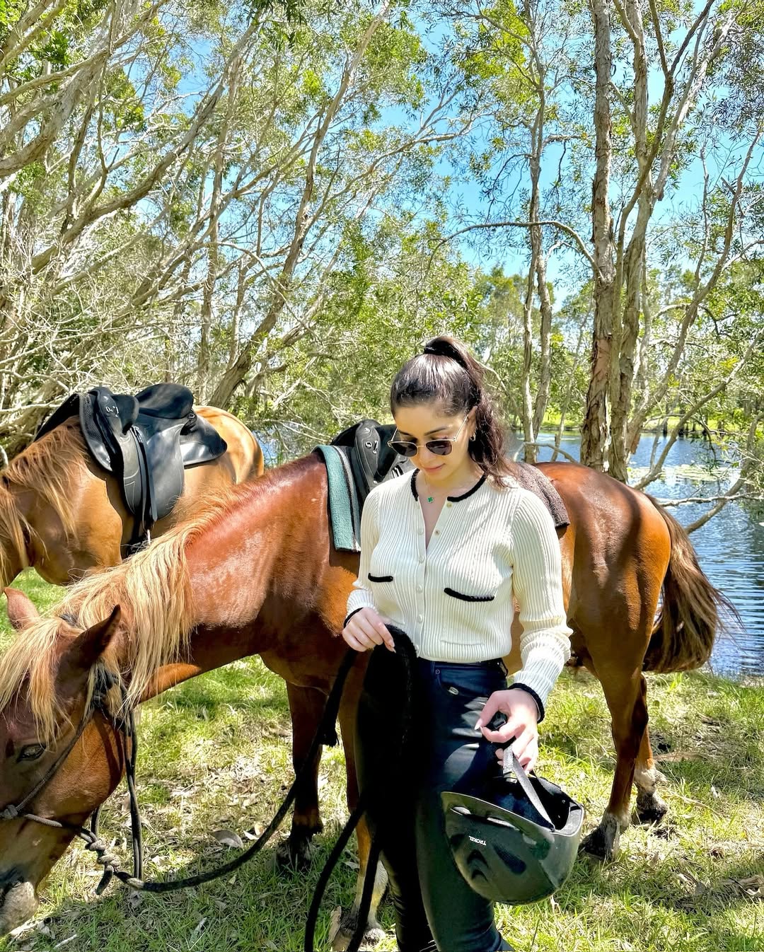 10. A Perfect Balance of Glam & Nature