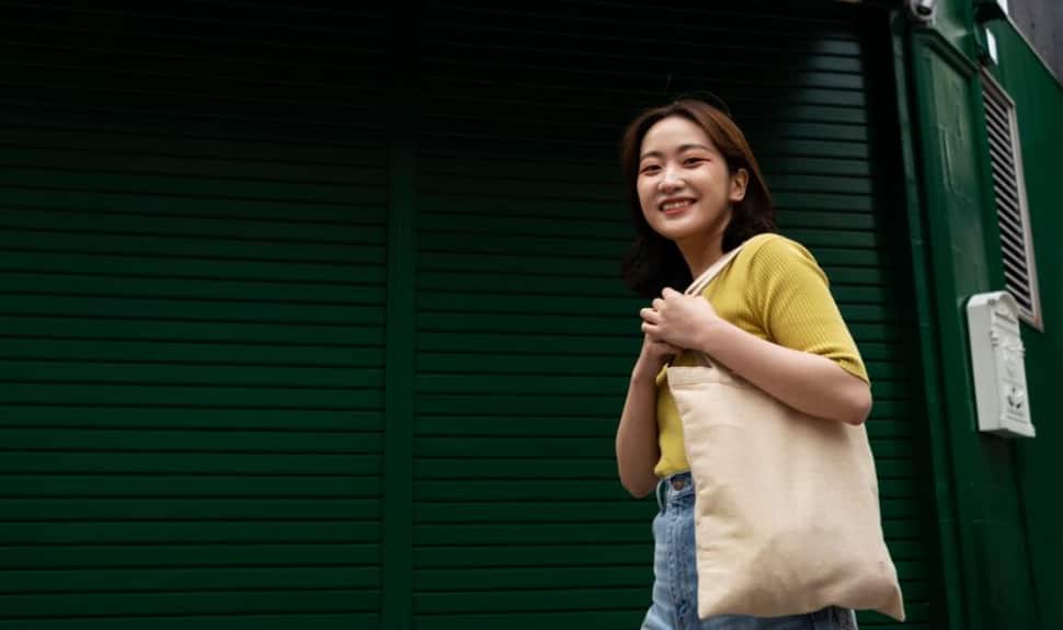 Effortless Style: Your New Go-To Tote Bag