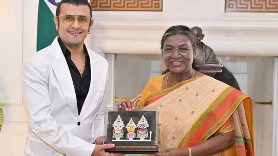 Sonu Nigam Meets President Droupadi Murmu, Performs At Rashtrapati Bhavan Diwas