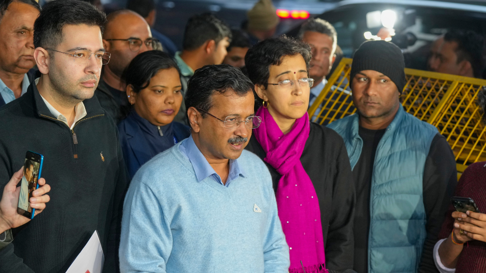 On Poll Eve, Kejriwal Meets EC, Alleges Threat To Voters; BJP Hits Back On Poll Eve, Kejriwal Meets EC, Alleges Threat To Voters; BJP Hits Back