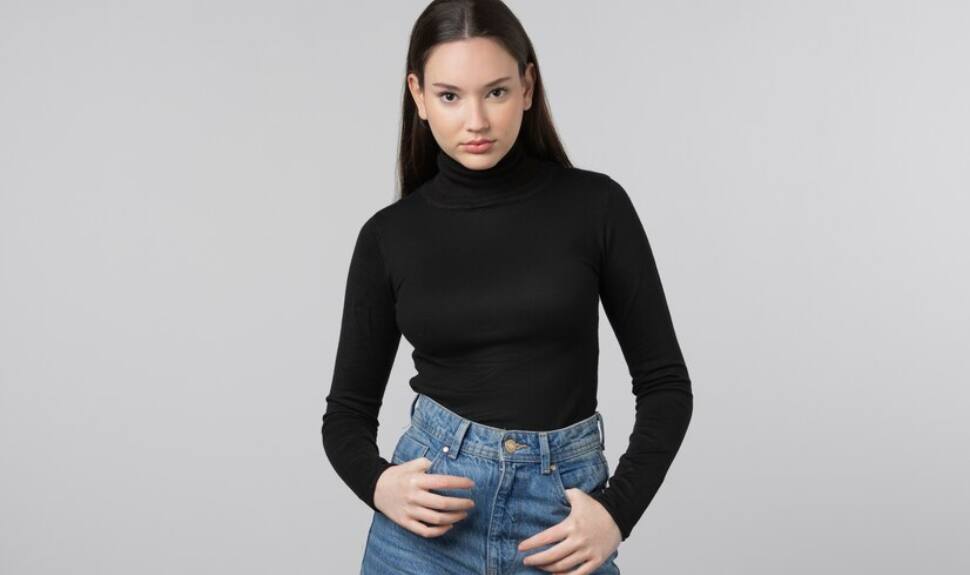 Embrace Comfort and Style: The Best Women’s Turtleneck
