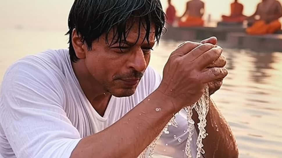 Shah Rukh Khan Takes A Holy Dip At Mahakumbh? Fact Check