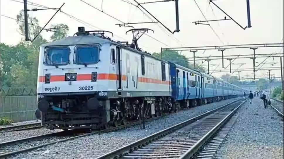 After Failing To Board Train, Passengers Hurl Stones & Block Tracks In Jharkhand