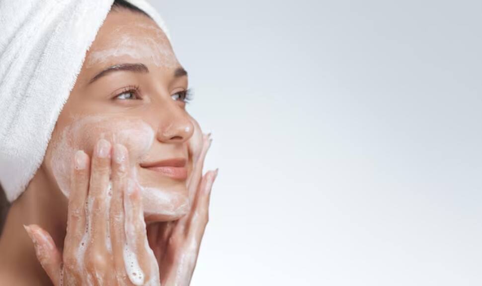 Glow and Go: Find the Best Face Cleansers for Healthy, Radiant Skin Glow and Go: Find the Best Face Cleansers for Healthy, Radiant Skin