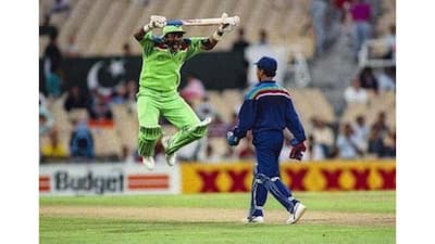 Kiran More vs Javed Miandad (1992)