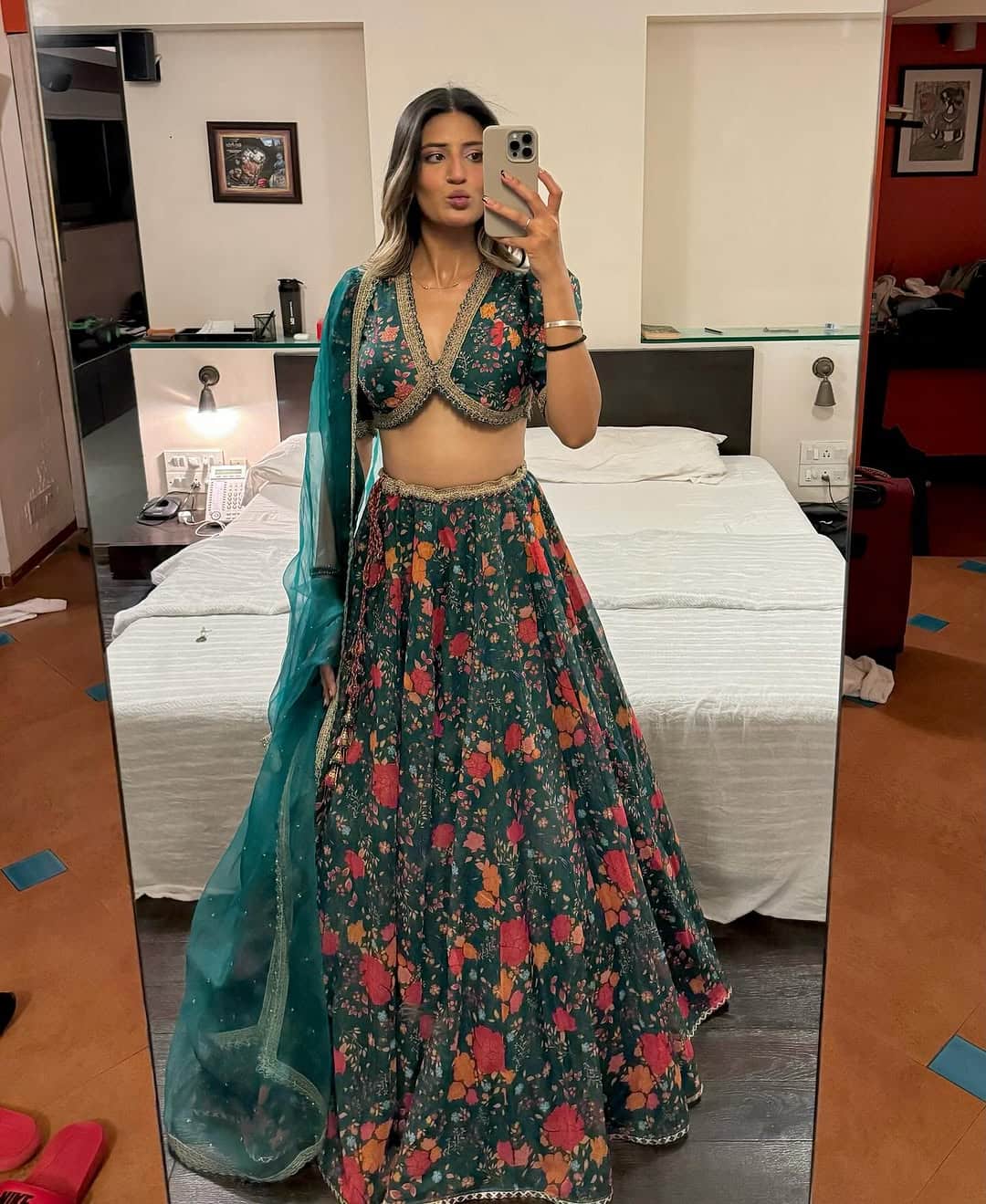 Who Is Shahneel Gill? All About Shubman Gill's Sister, Who Has More Than 3 Lakhs Followers On Instagram - In Pics | News | Zee News