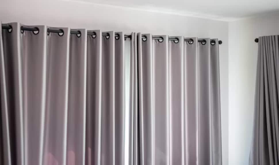 Make Your Home Decor Even Better with These Beautiful Door Curtains