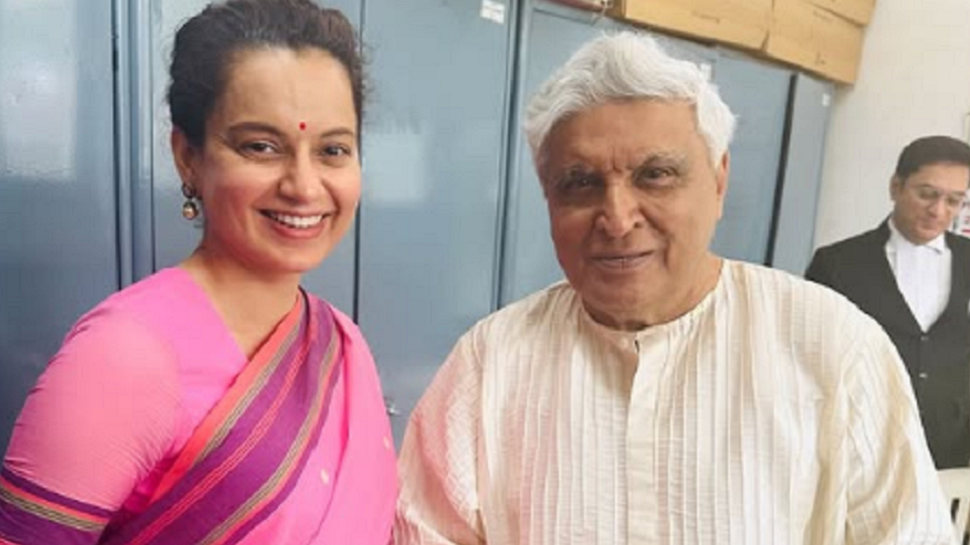 Kangana Ranaut & Javed Akhtar Resolve Their Legal Battle; Pose For A Happy Picture Together