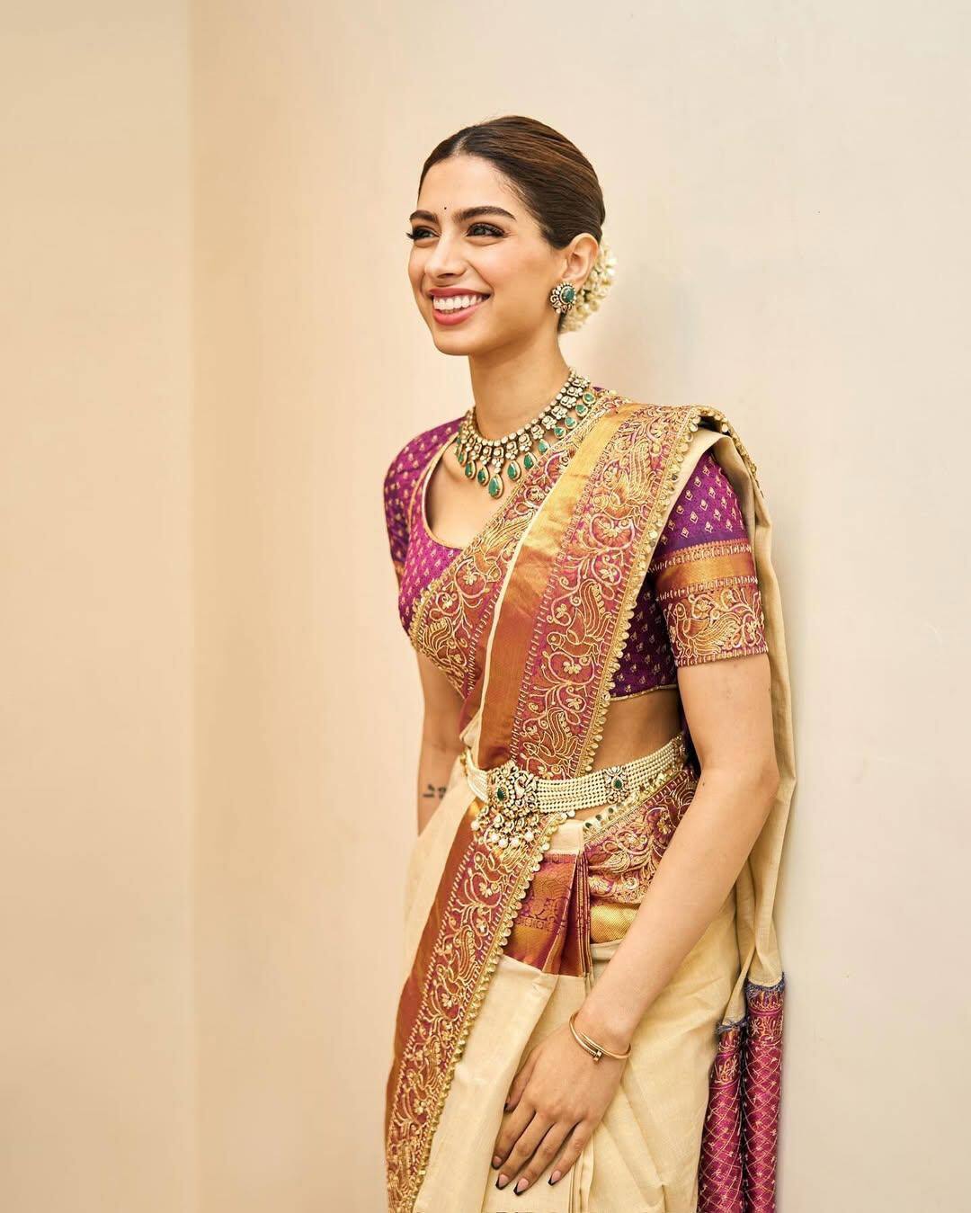 Khushi Kapoor: Khushi Kapoor: