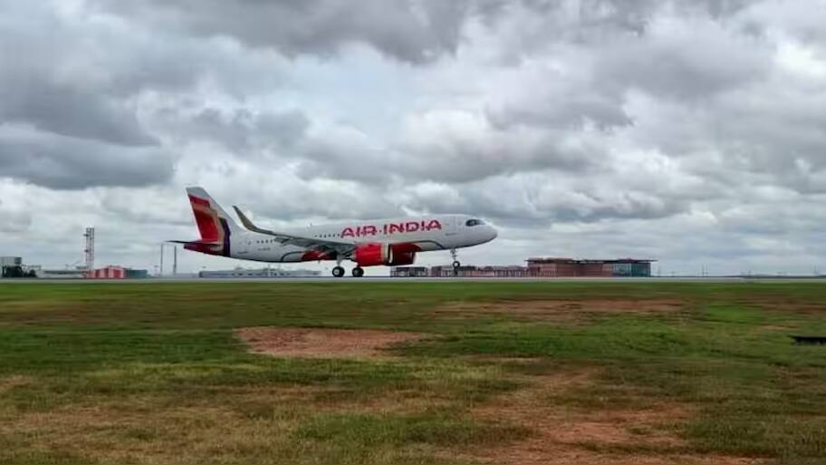 New York-Bound Air India Flight Returns To Mumbai After Bomb Threat