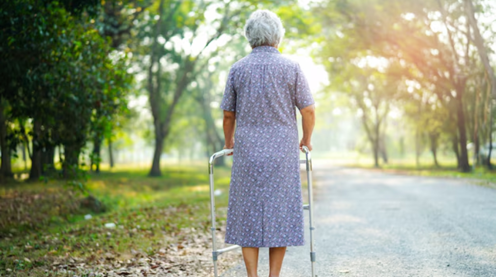 Walking 5,000 Steps A Day Can Cut Death Risk By 40% In Cancer Survivors, Study Finds Walking 5,000 Steps A Day Can Cut Death Risk By 40% In Cancer Survivors, Study Finds
