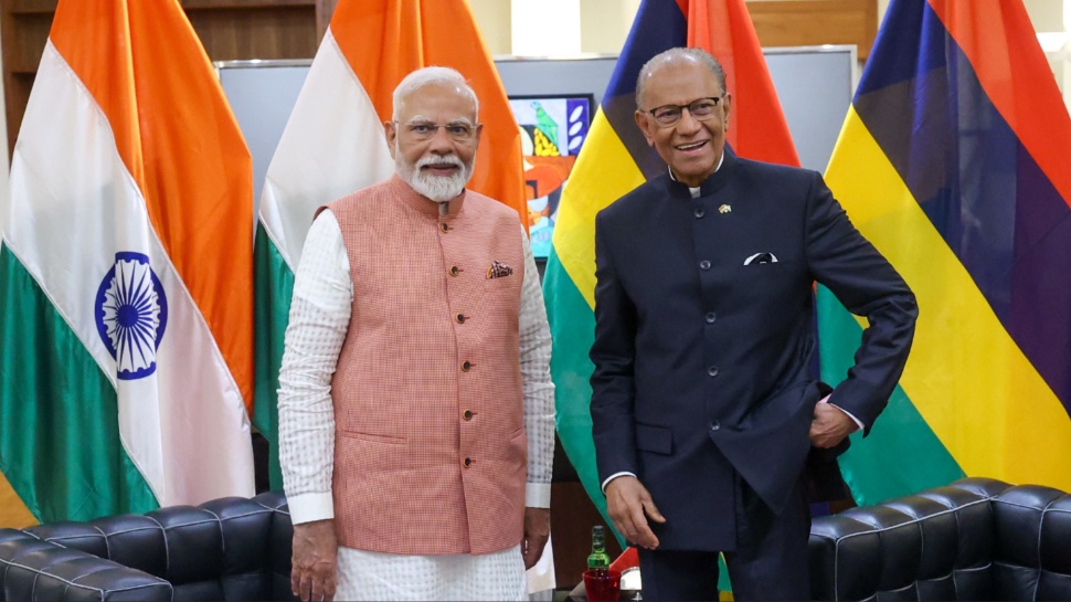 India-Mauritius Announce Enhanced Strategic Partnership, Ink MoUs On Currency, Shipping To Boost Ties India-Mauritius Announce Enhanced Strategic Partnership, Ink MoUs On Currency, Shipping To Boost Ties