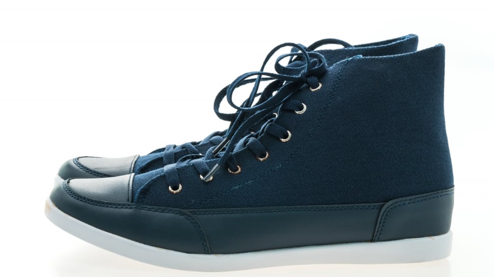 Color Your Steps: Unbelievable Holi Shoe Offers for Men Color Your Steps: Unbelievable Holi Shoe Offers for Men