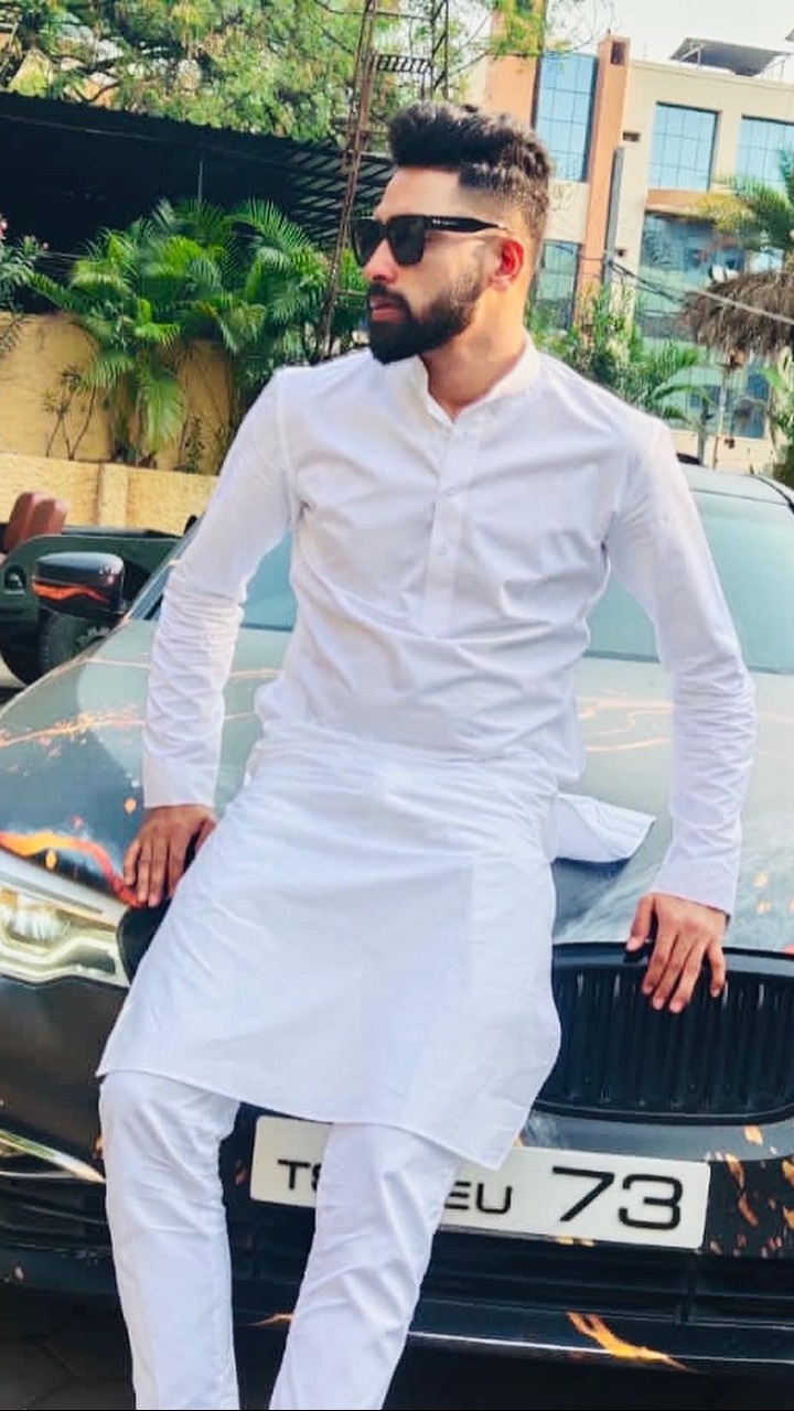 5. Memorabilia Highlights Siraj’s Bond with Virat Kohli