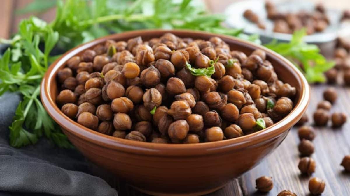 Health Benefits Of Black Chickpeas: Why You Should Include Them In Your  Diet | Health News | Zee News, image size:1200x674