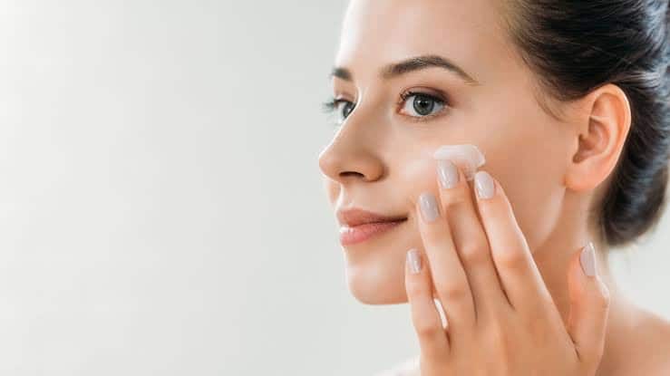The Essential Role of Face Moisturizers in Skincare