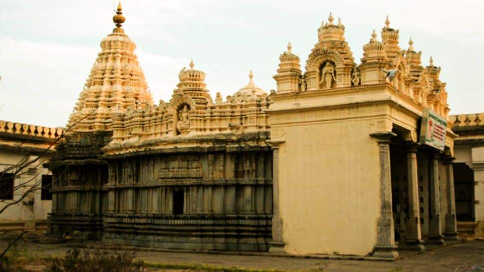 Chamundeshwari Temple, Mysore, Karnataka