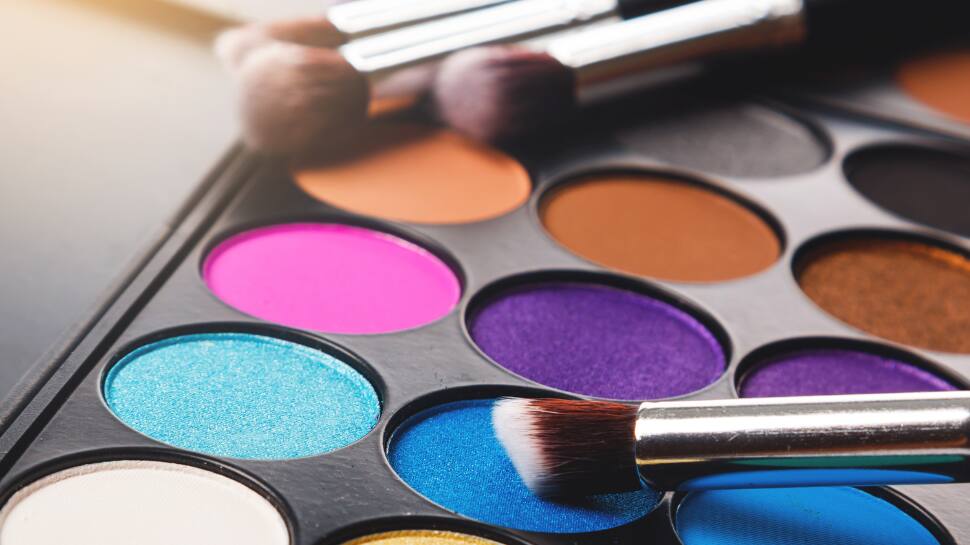 Eye-Catching Color: The Eyeshadow Palette Edit