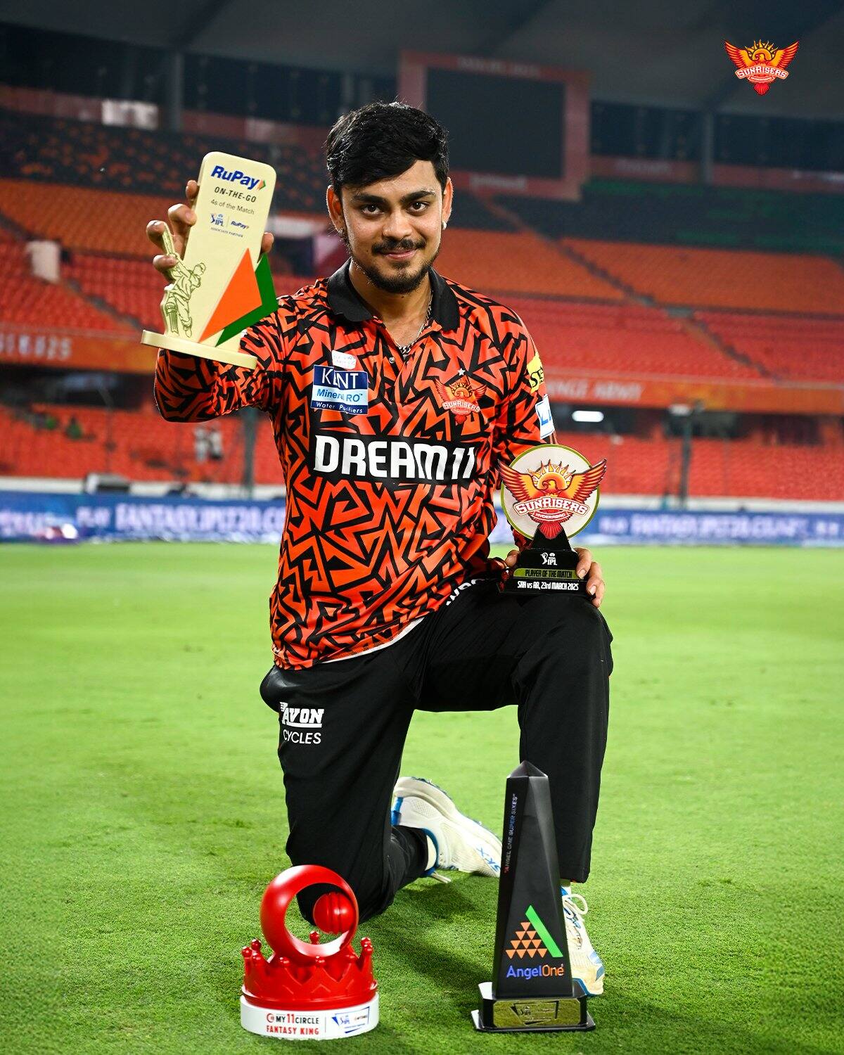 1. Sunrisers Hyderabad Remain on Top