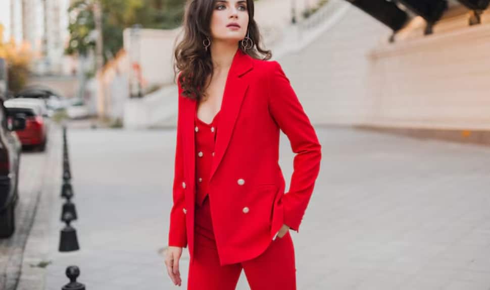 Power Dressing Made Easy: Best Women's Blazers for Style &amp; Elegance
