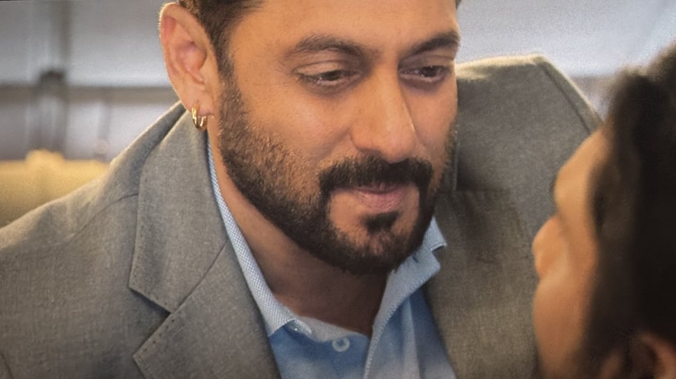 Salman Khan Starrer 'Sikandar' Release Sends Fans Into Frenzy - WATCH