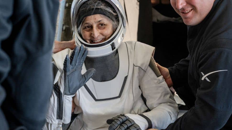 NASA Astronauts Williams, Wilmore Thank Musk And Trump, Share Seactions To Delayed Return From Space | World News  zeenews.india.com