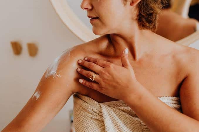The Ultimate Guide to Body Lotions: Hydration, Nourishment, and Skin Care Benefits