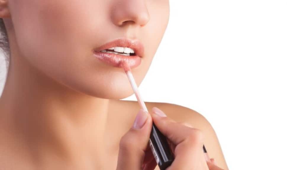 Buy these Best Lip Glosses on Flipkart to Shine your Lips Buy these Best Lip Glosses on Flipkart to Shine your Lips