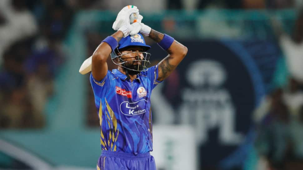 Hardik's Efforts Go Vain