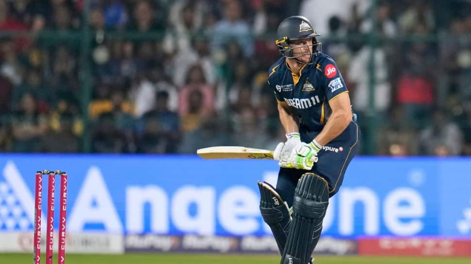 Jos Buttler (GT) - 166 Runs