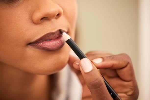 Perfectly Defined Lips: Myntra Fashion Carnival Lip Liner Deals (April 3-8, 2025)