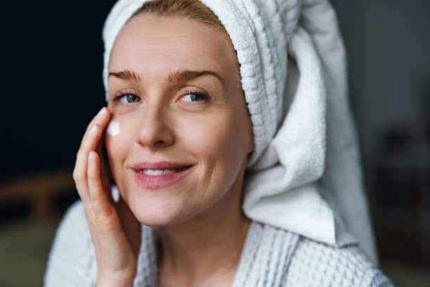 The Importance of Face Moisturizers in Skincare: Hydration, Protection, and Balance The Importance of Face Moisturizers in Skincare: Hydration, Protection, and Balance