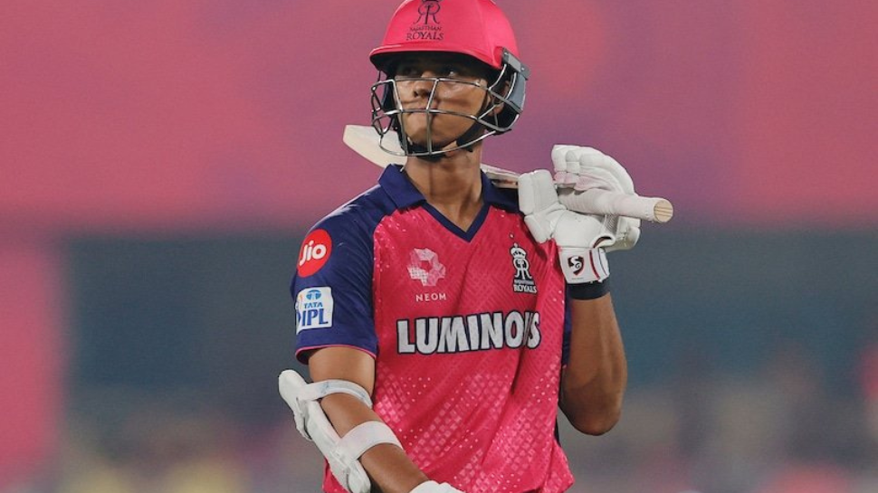 Yashasvi Jaiswal – 5 Sixes