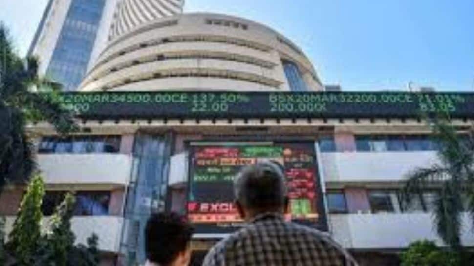 5 Of Indias Prime 10 Corporations Add Rs 84,559 Crore In Market Worth Throughout Vacation-Shortened Week 5 Of Indias Prime 10 Corporations Add Rs 84,559 Crore In Market Worth Throughout Vacation-Shortened Week