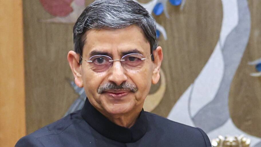 Tamil Nadu Governor R N Ravi Under Fire For Urging Students To Chant ...
