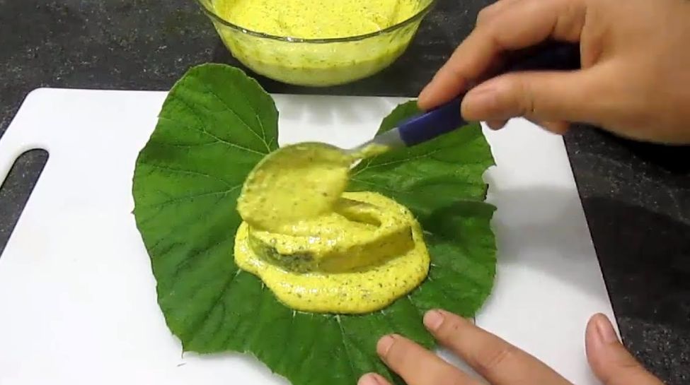 Lau Pata Bhapa Ilish (Hilsa in Bottle Gourd Leaves)