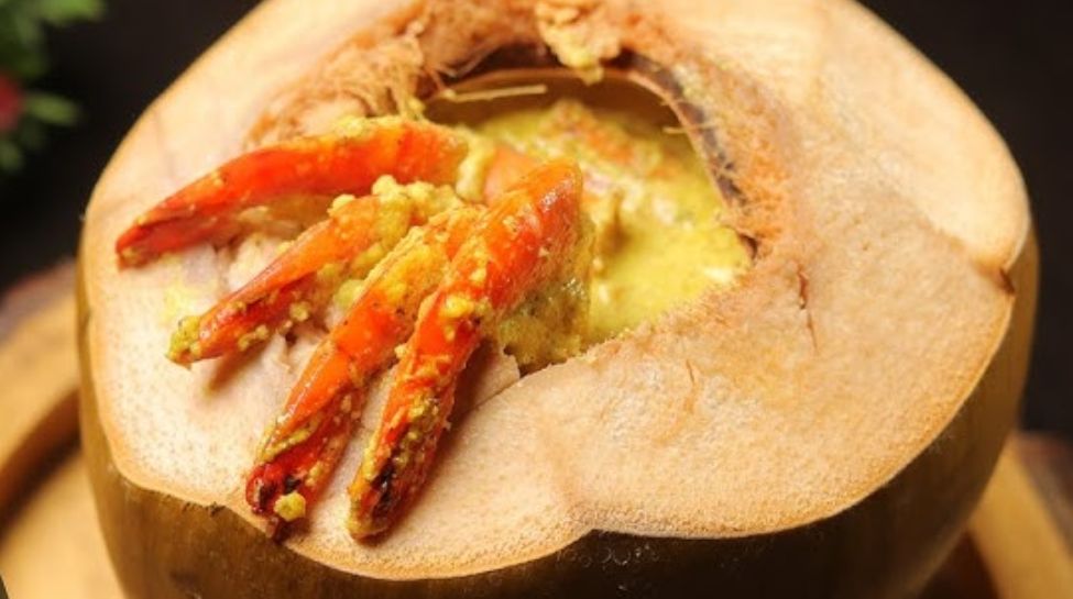 Daab Chingri (Prawns in Tender Coconut)