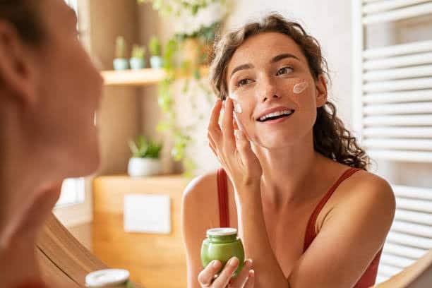 The Essential Guide to Face Moisturisers: Hydration, Protection &amp; Skin Health