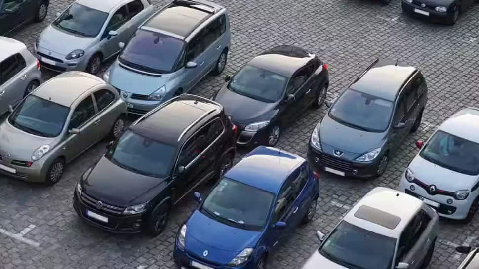 Parking System In UP To Go Hi-Tech With FASTag, EV Charging Points, Handheld POS Devices | Mobility News  zeenews.india.com