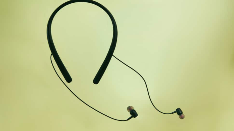 Upgrade Your Listening: A Guide to Buying New Earbuds Upgrade Your Listening: A Guide to Buying New Earbuds