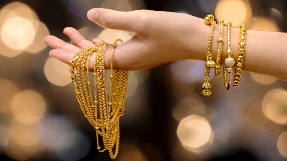 Akshaya Tritiya 2025, Maa Lakshmi blessings, Akshaya Tritiya puja tips,