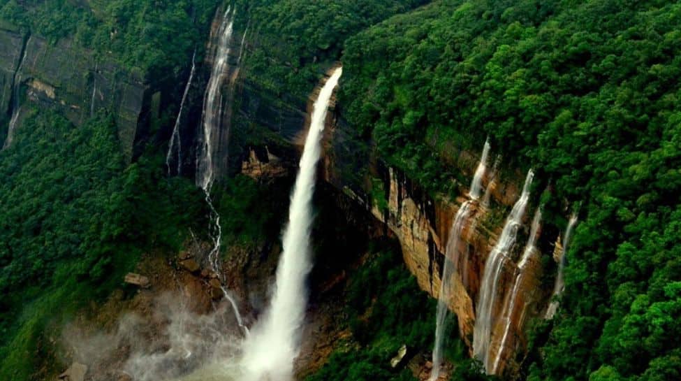 Nohkalikai Falls – Meghalaya