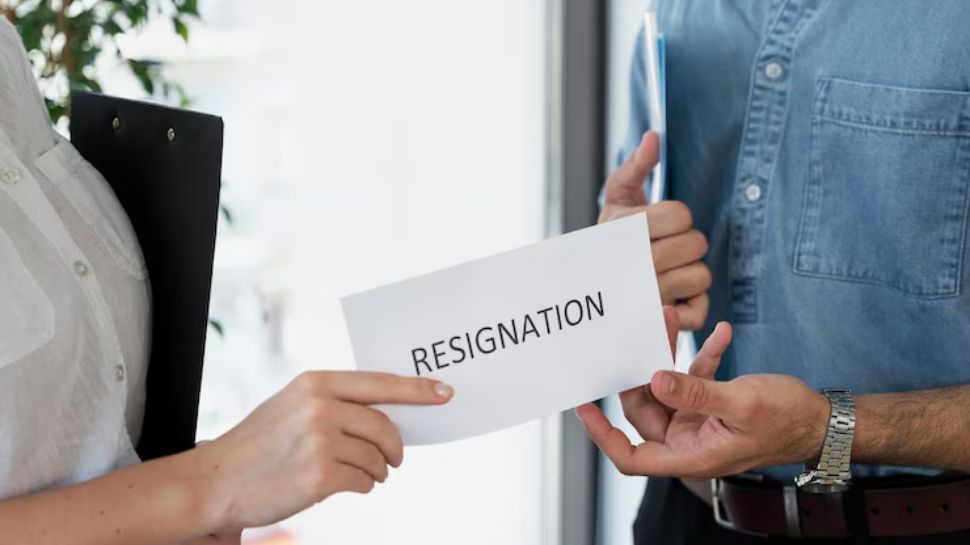 Re Sign Employee Guide: Planning To Resign? Collect THESE 9 Mandatory Documents ...
