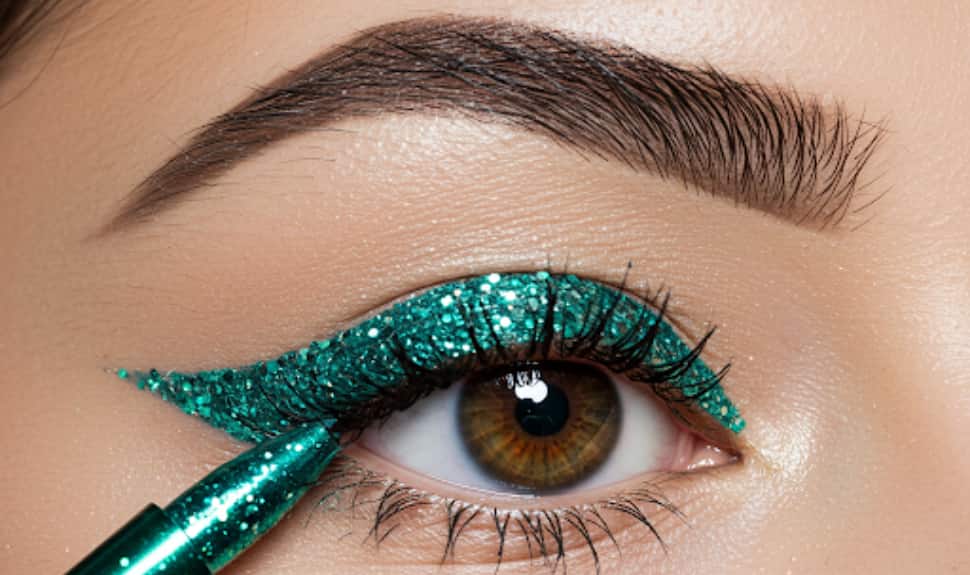 Great Summer Sale: Top 4 Glitter Eyeliners to Sparkle this Summer Great Summer Sale: Top 4 Glitter Eyeliners to Sparkle this Summer