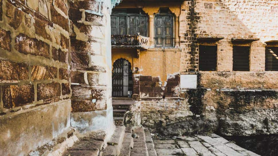 Foreign Buyers Welcome—With Certain Conditions Foreign Buyers Welcome—With Certain Conditions