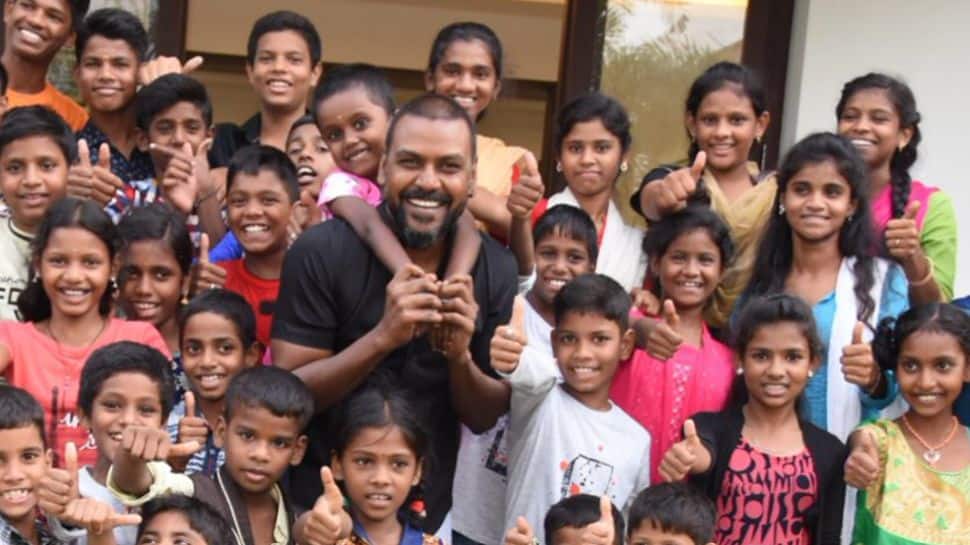 Kanchana Fame Raghava Lawrence Gives 1 Lakh To Poor Labourers Who Lost Money To Termites