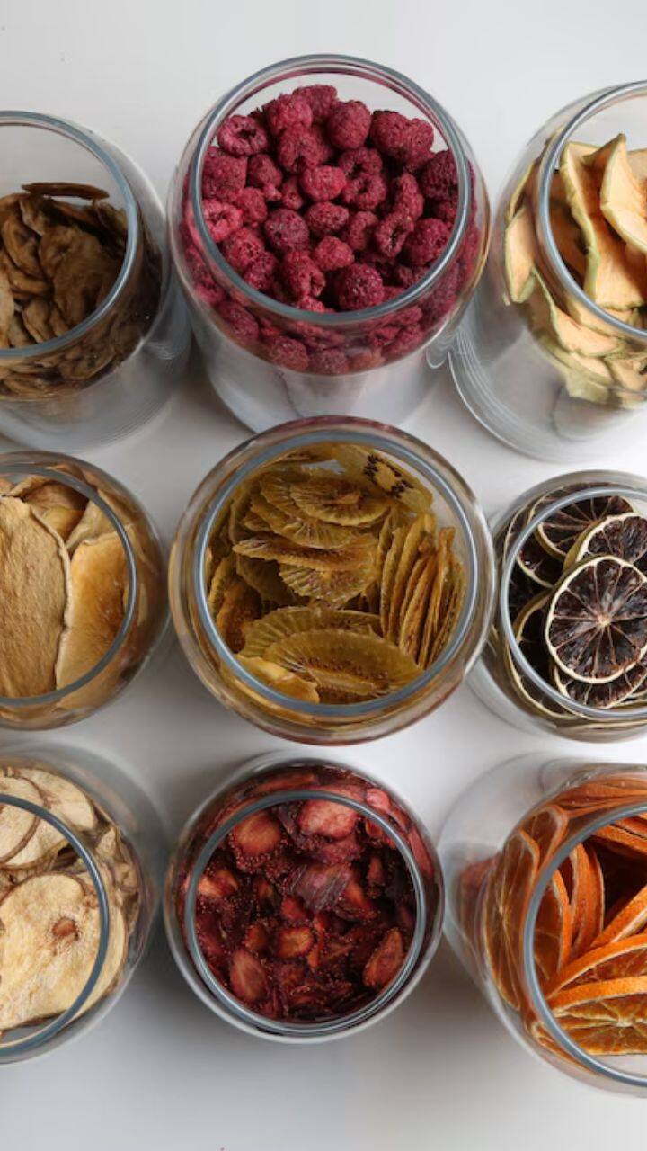 Avoid These 7 Foods To Stay Cool And Hydrated In Summers