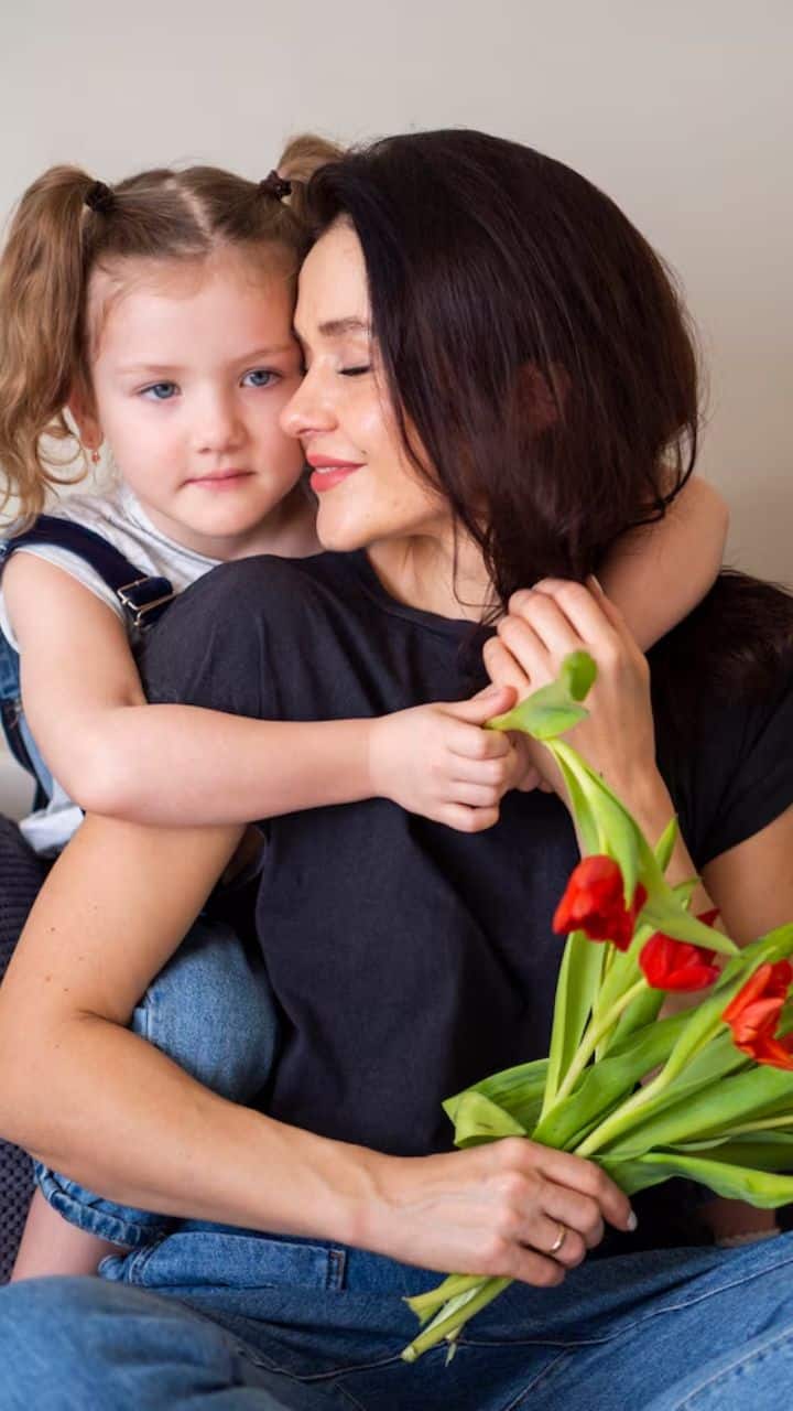 Celebrate Mother’s Day 2025 With These Easy And Delicious Cake Recipes
