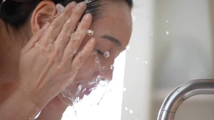 Face Wash Essentials: Cleanse, Refresh, and Glow with the Right Cleanser Face Wash Essentials: Cleanse, Refresh, and Glow with the Right Cleanser